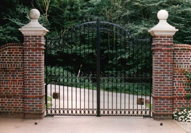 Victorain Gates