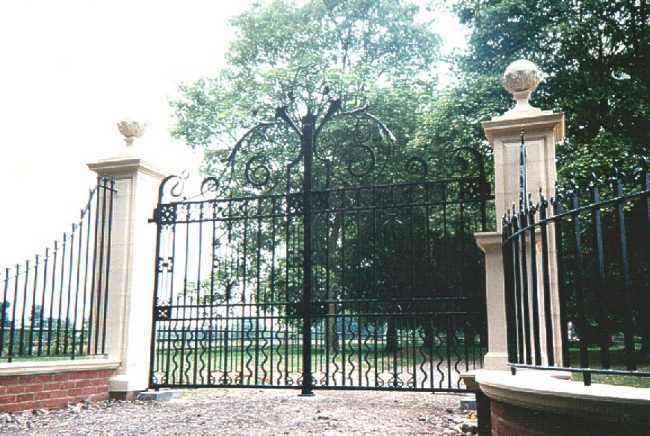 Victorain Gates